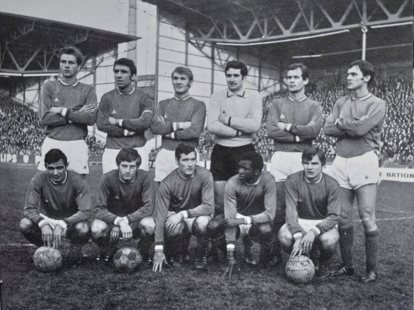 Salif Keita, 142 buts en 188 matchs avec l'ASSE : "on était 4 sur lui, impossible de lui prendre le ballon" Salif Keita, 142 buts en 188 matchs avec l'ASSE : "on était 4 sur lui, impossible de lui prendre le ballon"