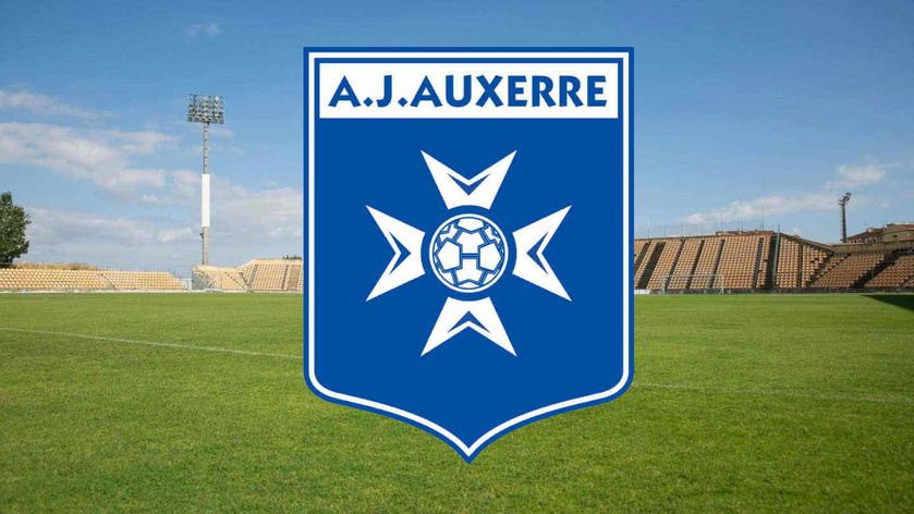 25 millions ? Merci l'AJ Auxerre, on attend un nouveau cadeau pour coach Pélissier ! 25 millions ? Merci l'AJ Auxerre, on attend un nouveau cadeau pour coach Pélissier !